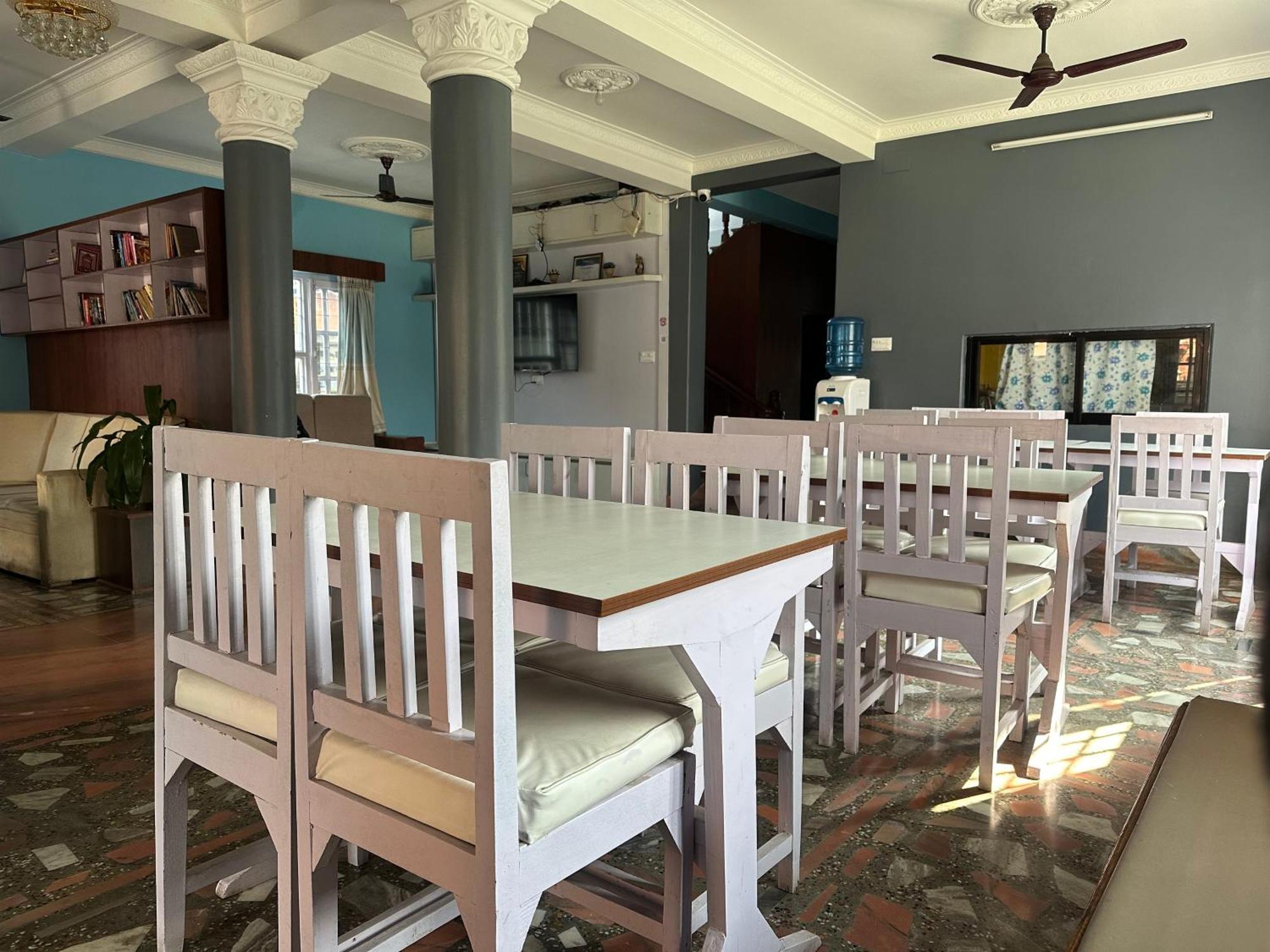 Hotel The Billabong Garden Pokhara Ngoại thất bức ảnh