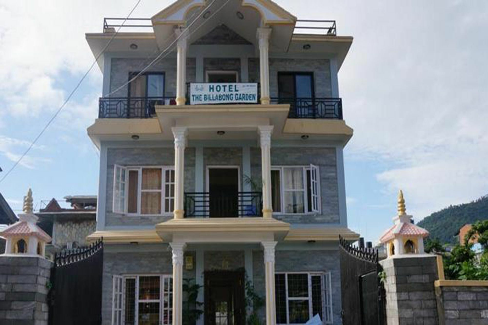 Hotel The Billabong Garden Pokhara Ngoại thất bức ảnh